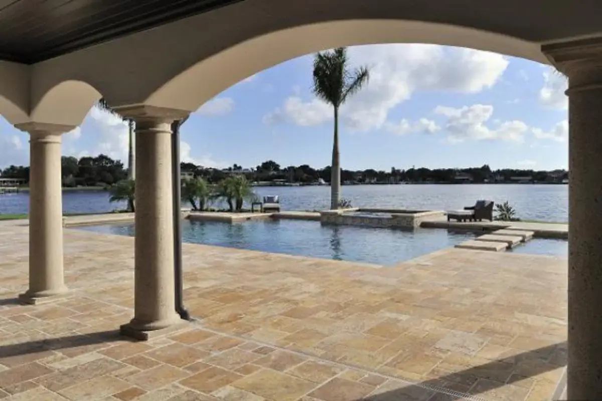 Luxury custom pool construction in Georgia